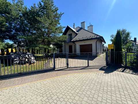 будинок за адресою паркова