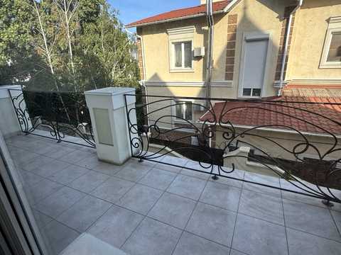 дом по адресу Семёна Яхненко ул. (Бабушкина), 33