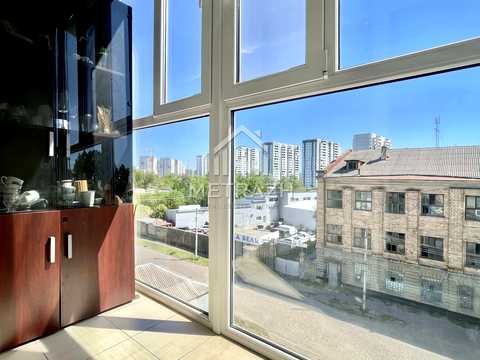 квартира по адресу Грековская ул., 5