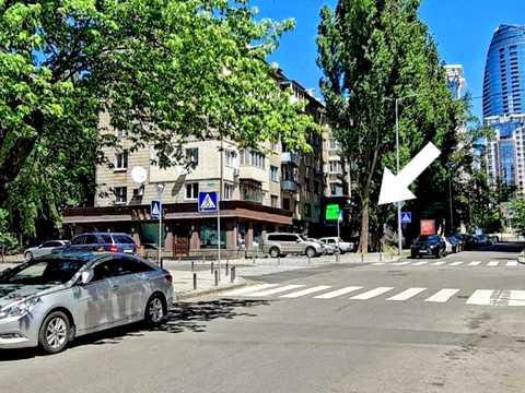 комерційна за адресою Василя Тютюнника вул. (Анрі Барбюса), 49