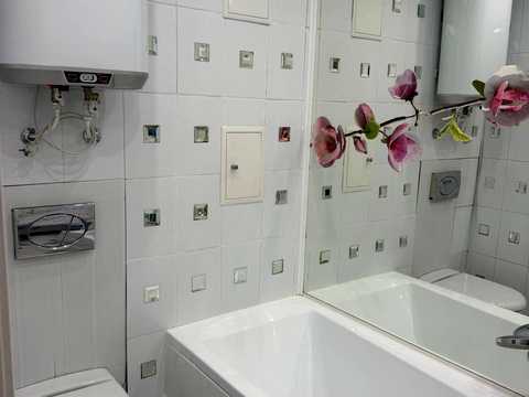 квартира за адресою Набережно-Хрещатицька вул., 11