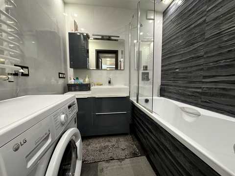 квартира за адресою Степана Бандери просп., 70
