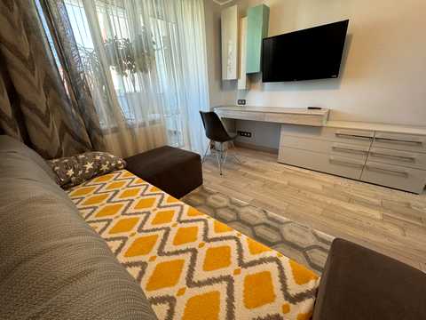 квартира за адресою Степана Бандери просп., 70