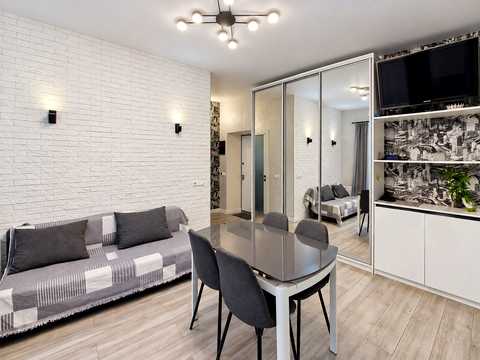 квартира за адресою Успішна вул., 14