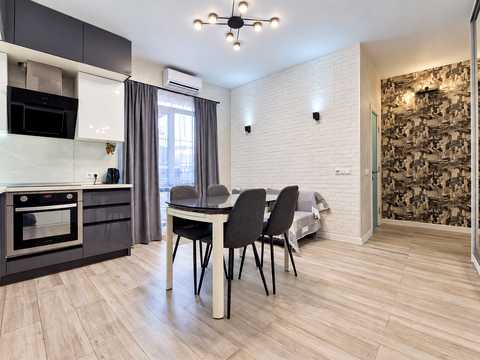 квартира за адресою Успішна вул., 14