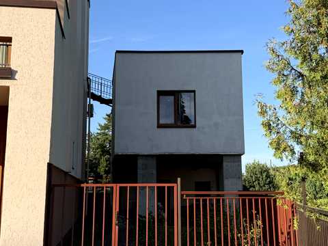 будинок за адресою Пляжна вул., 2