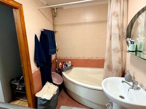 квартира за адресою Миколи Амосова вул. (Медведєва), 9