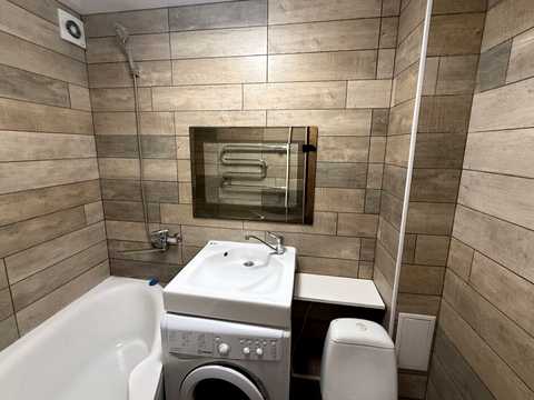 квартира за адресою Андрія Первозванного вул. (Стахурського), 72