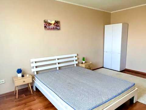 квартира за адресою Миколи Вінграновського вул., 2