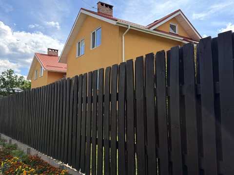 дом по адресу вулиця паркова, 5а