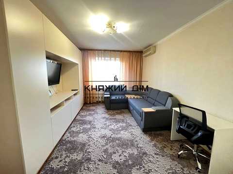 квартира за адресою Ревуцького вул., 29-Б