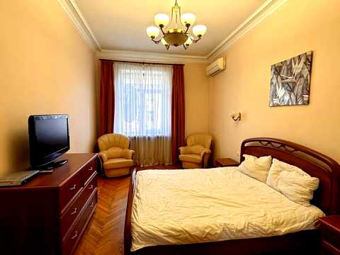 квартира за адресою Бориса Грінченка вул., 4