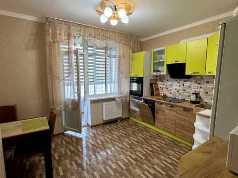 квартира за адресою Анни Ахматової вул., 22