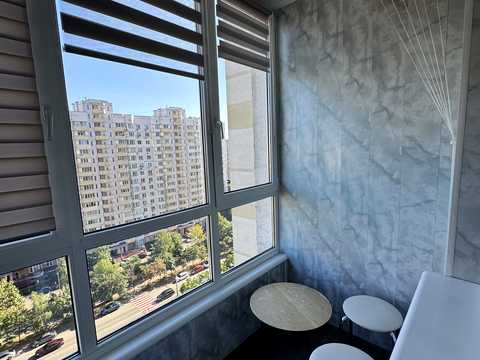квартира за адресою Анни Ахматової вул., 22