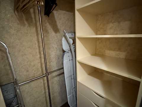 квартира за адресою Анни Ахматової вул., 22