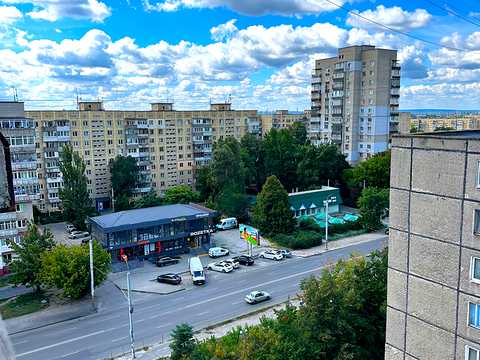 квартира за адресою Калинова вул., 74
