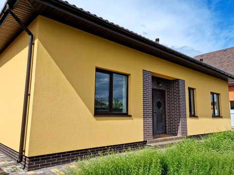 будинок за адресою Космонавтів вул., 5
