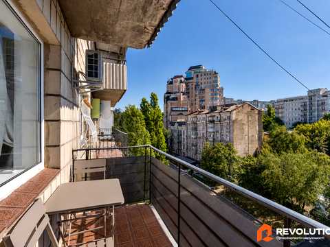 квартира за адресою Саксаганського вул., 88