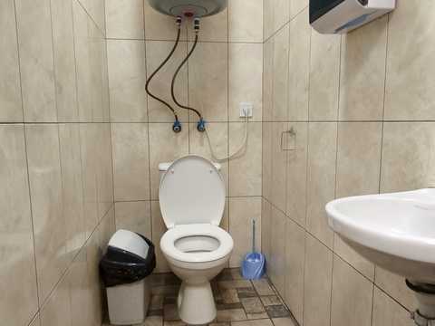 комерційна за адресою Садова вул., 2-А