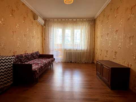 квартира за адресою Академіка Єфремова вул. (Командарма Уборевича), 4