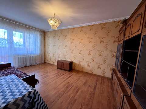 квартира за адресою Академіка Єфремова вул. (Командарма Уборевича), 4