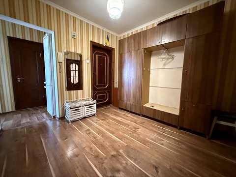 квартира за адресою Академіка Єфремова вул. (Командарма Уборевича), 4