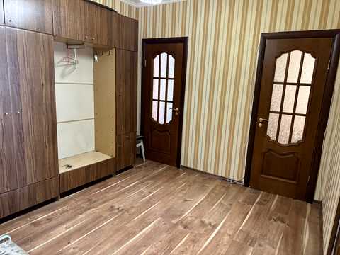 квартира за адресою Академіка Єфремова вул. (Командарма Уборевича), 4