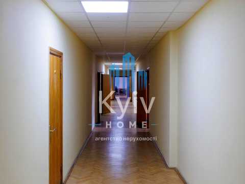 комерційна за адресою Стрілецька вул., 4-6