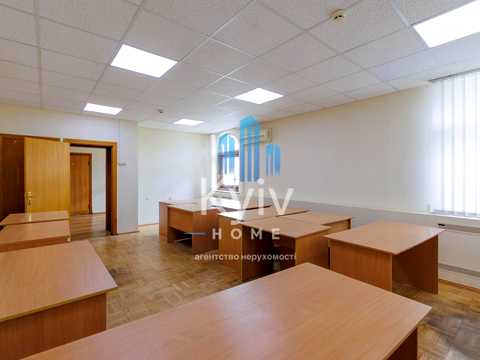 комерційна за адресою Стрілецька вул., 4-6