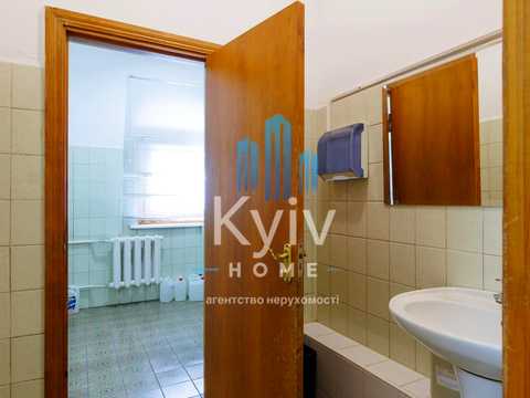 комерційна за адресою Стрілецька вул., 4-6