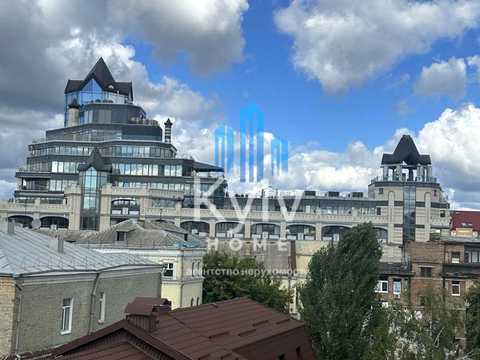 комерційна за адресою Стрілецька вул., 4-6