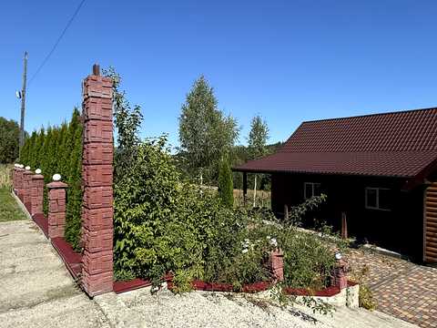 комерційна за адресою Турка, Травнева вул., 5