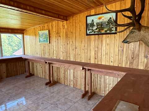 комерційна за адресою Турка, Травнева вул., 5