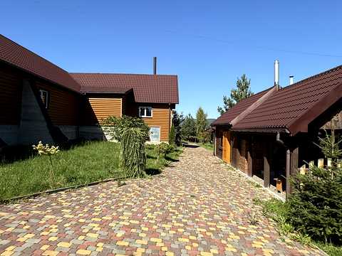 комерційна за адресою Турка, Травнева вул., 5