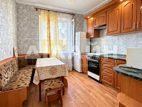 квартира за адресою Зернова вул., 32
