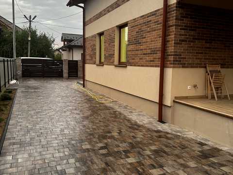 1876126712221264