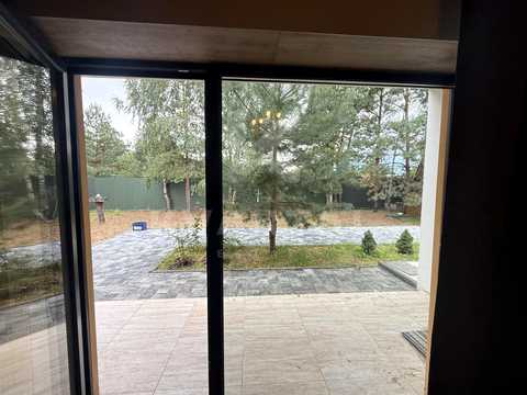 дом по адресу вул.Вишнева, 75