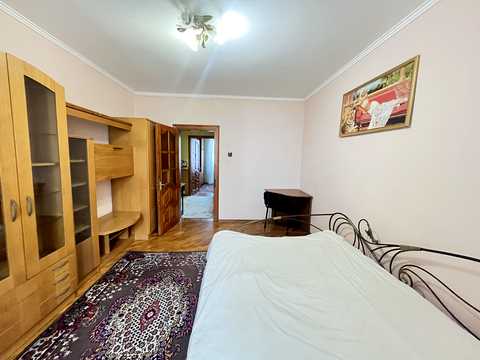 квартира за адресою Миколи Бажана просп., 7-Б