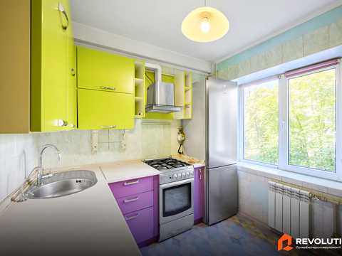 квартира за адресою Академіка Булаховського вул., 28-Б