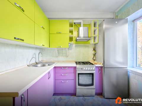 квартира за адресою Академіка Булаховського вул., 28-Б