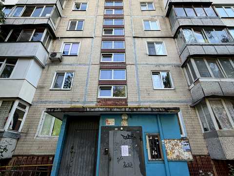 квартира за адресою Академіка Булаховського вул., 28-Б