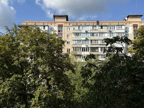 квартира за адресою Академіка Булаховського вул., 28-Б
