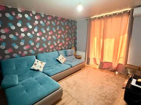 квартира за адресою Мирна вул., (Будинок 2)