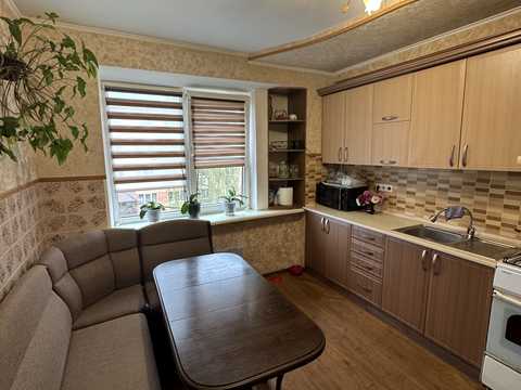 квартира за адресою Євгена Коновальця вул., 136-Б