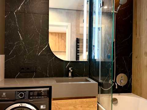 квартира за адресою Салютна вул., 2к20
