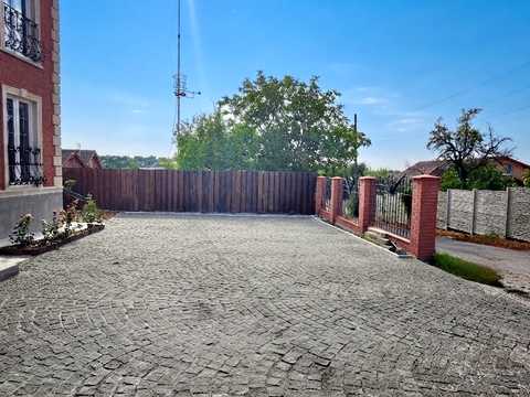 квартира за адресою 1-й Ігоря Костецького пров. (1-й 12 Грудня), 9