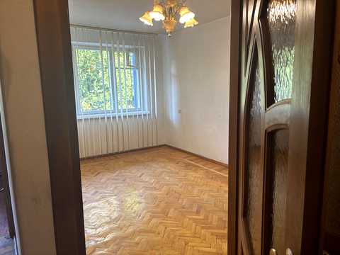 квартира за адресою Космонавтів просп., 6