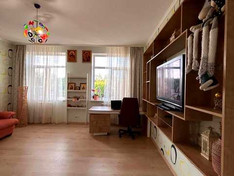 будинок за адресою Залізнична вул., 8