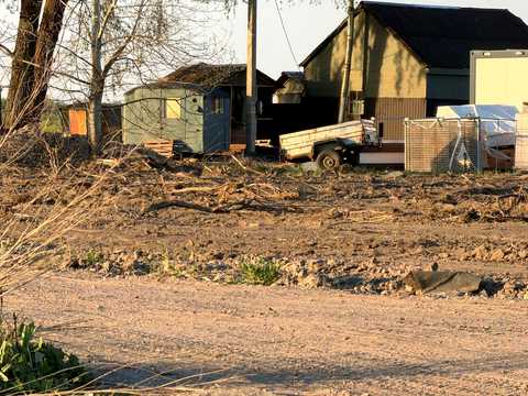 участок по адресу с. Зазимье, 