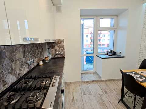 квартира за адресою Степана Бандери просп., 83-Г